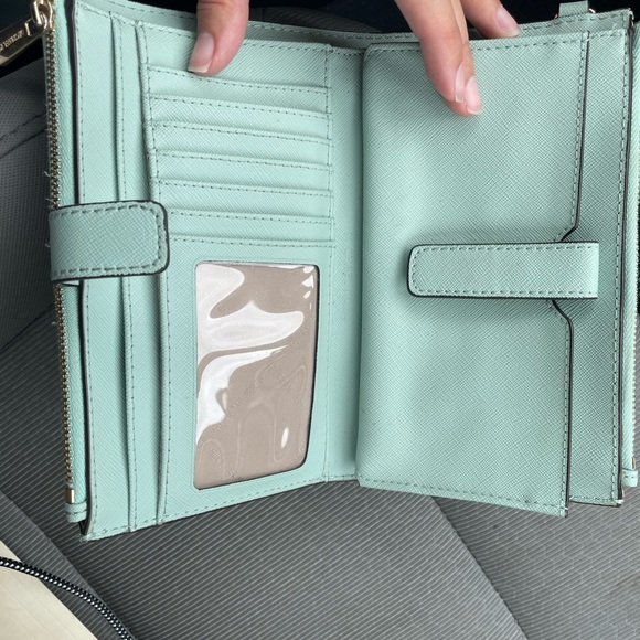 Michael Kors wristlet - Picture 2 of 5